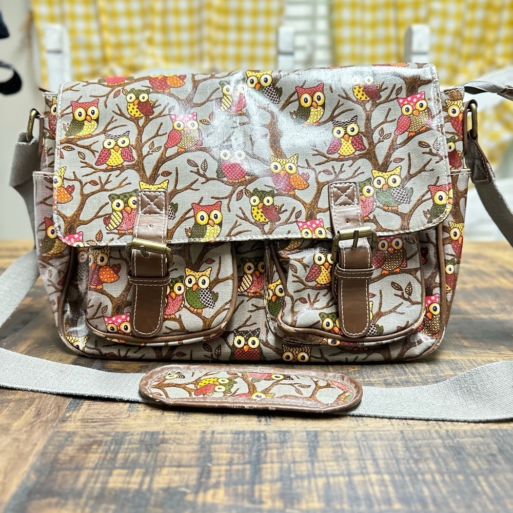 Tan and Brown Crossbody Bag with Nature-Inspired Design